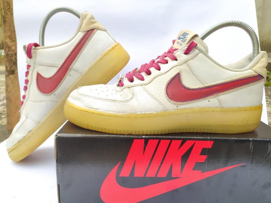 NIKE AIR FORCE 1 De Lo Mio republica dominicana Second Preloved original,  Fesyen Pria, Sepatu , Sneakers di Carousell