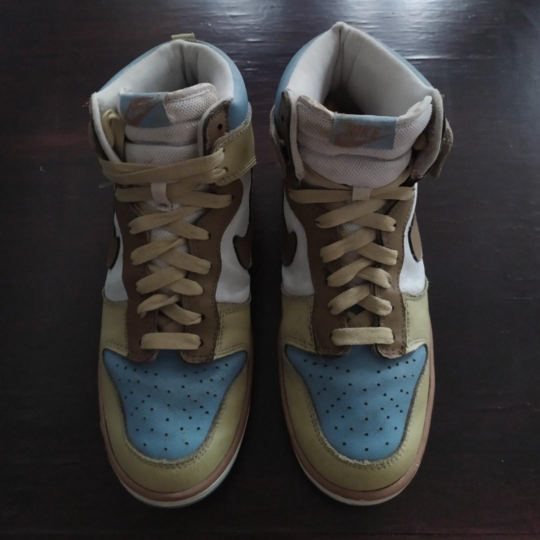 Nike hotsell squirtle dunks