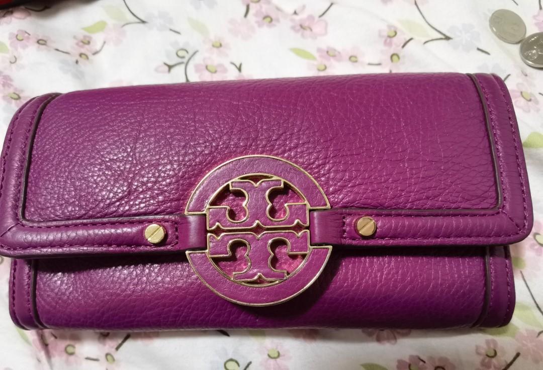 Original Tory Burch wallet (Category: Luxury Bags & Wallets) located in Manila. Submitted by poyeesy (Listing ID 1100741300, Image 1). Description: original tory burch soft leather wallet. very good condition..