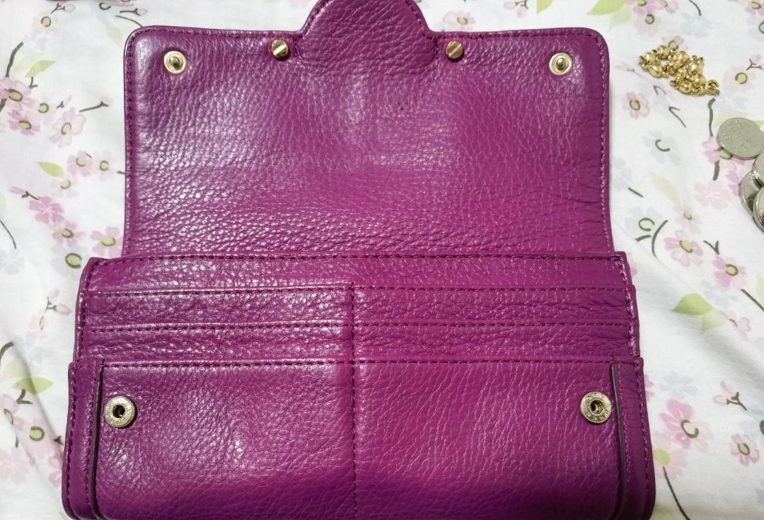 Original Tory Burch wallet (Category: Luxury Bags & Wallets) located in Manila. Submitted by poyeesy (Listing ID 1100741300, Image 2). Description: original tory burch soft leather wallet. very good condition..