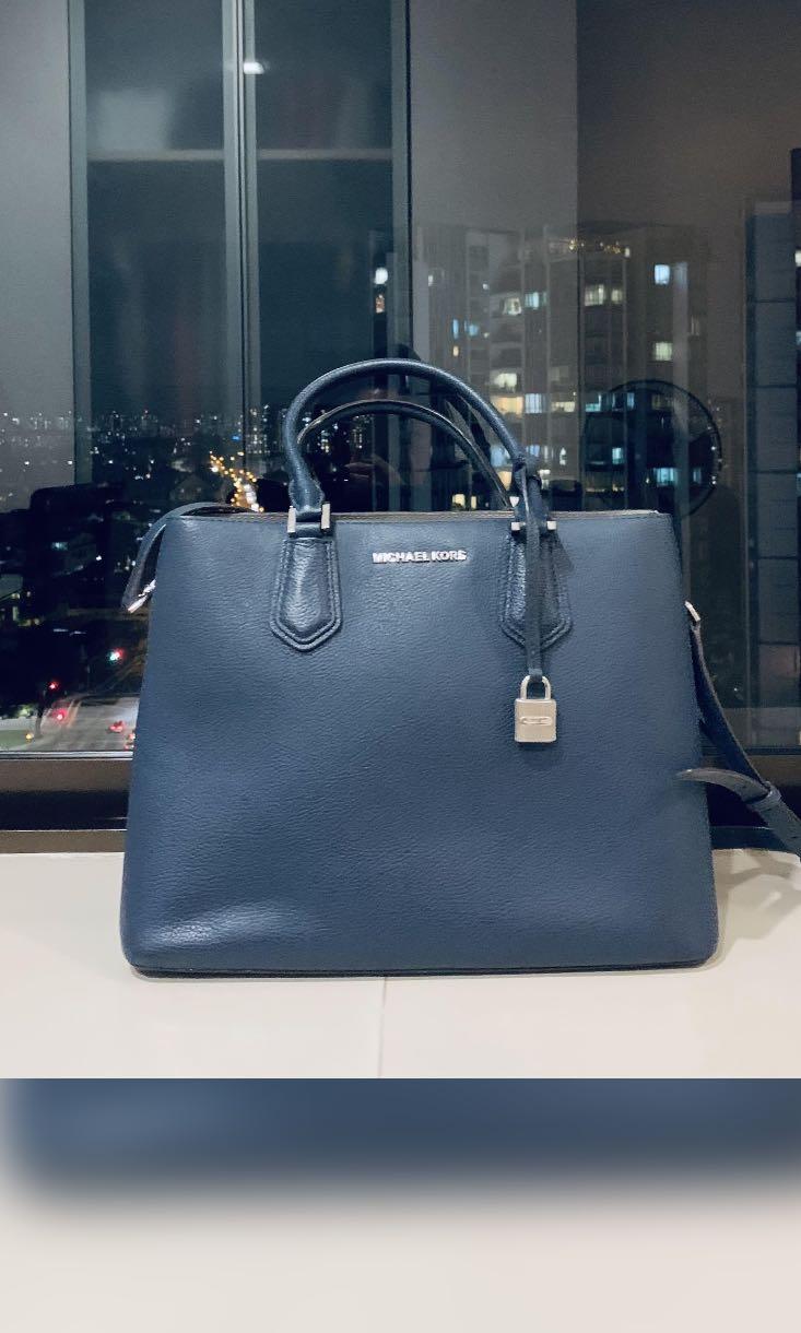 Michael kors navy bag sale shop