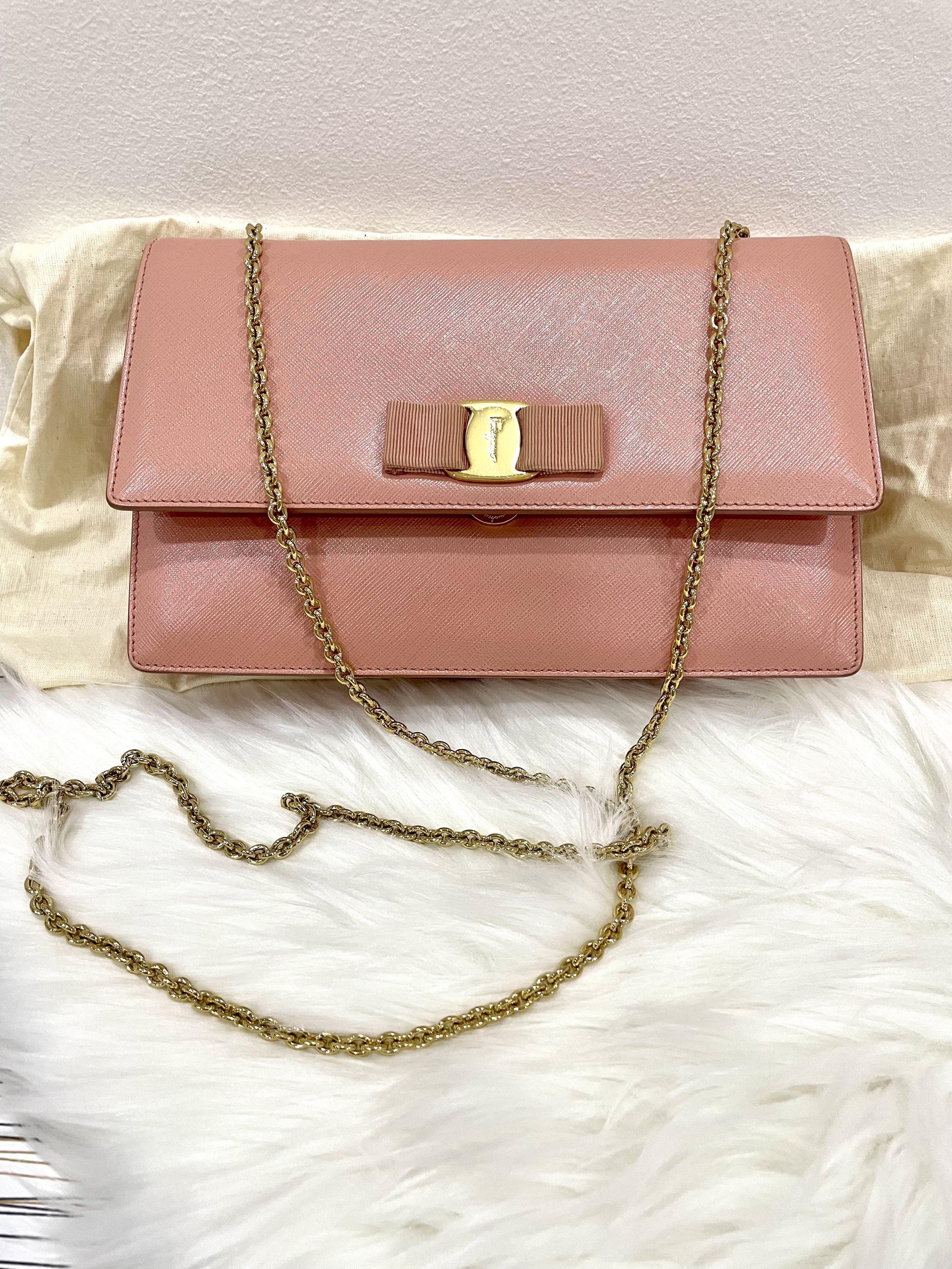 Ferragamo ginny medium outlet bag