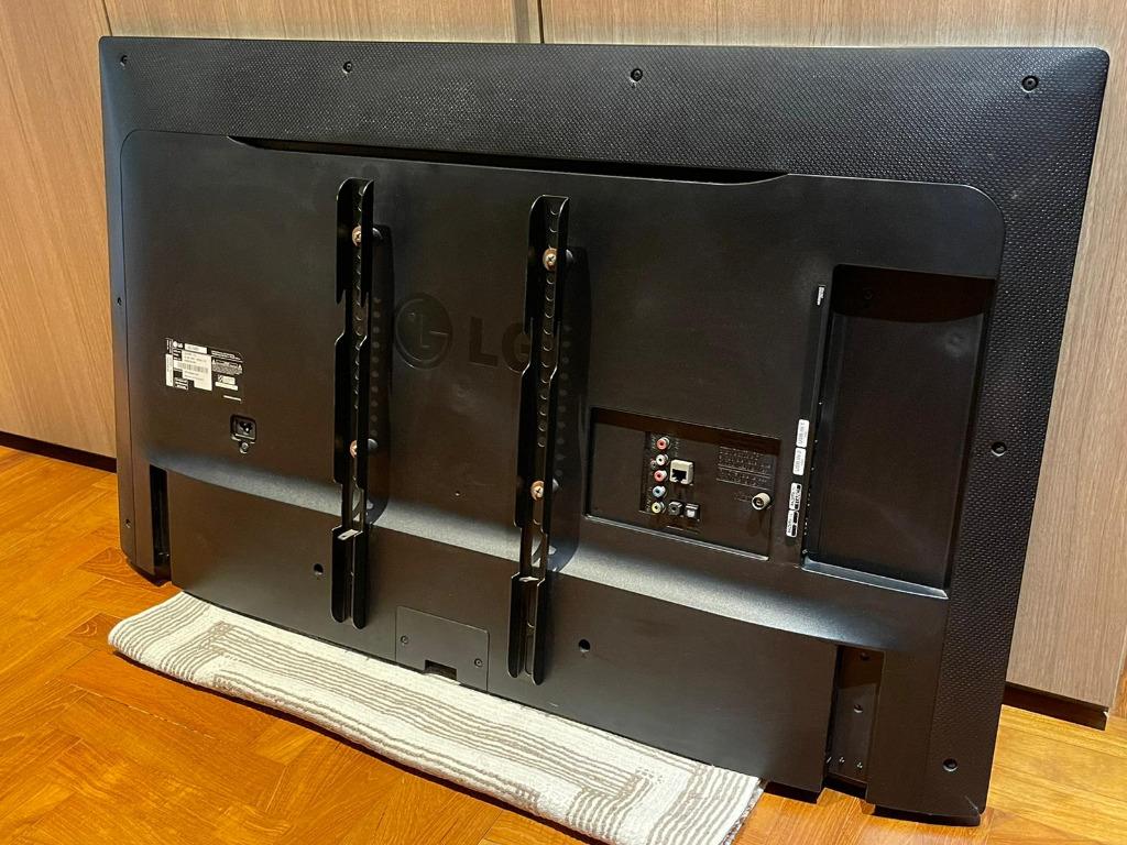 Seldom used 43 inch LG TV (Model 43LF590T) for sale, TV & Home Appliances, TV & Entertainment