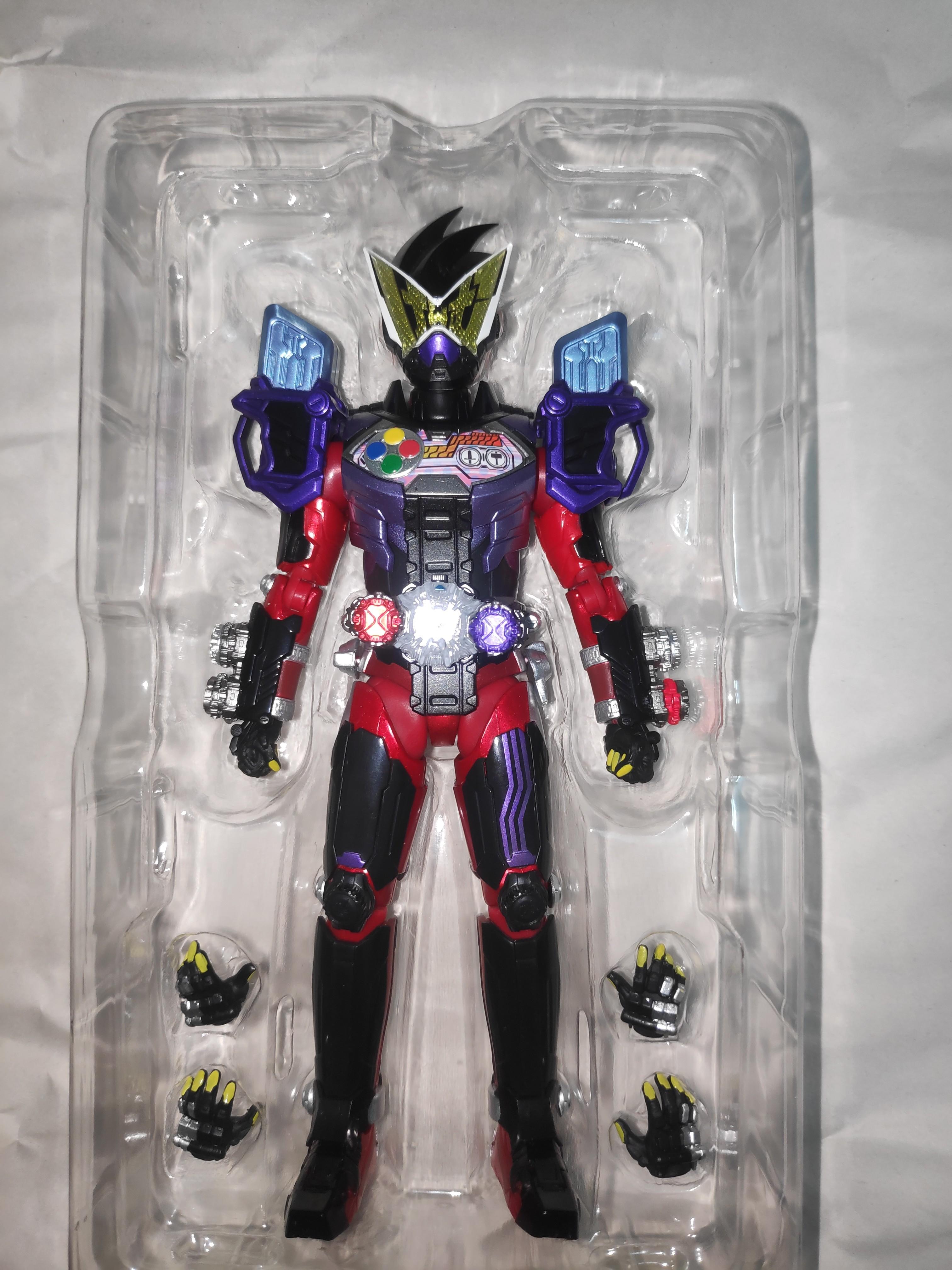Bandai S.H. Figuarts Kamen Rider Geiz Armor Gemma (Genmarmor) - Figura D'Azione Da Kamen Rider Zi-O, Con Parti Di Ricambio E Wizard Ridewatch
