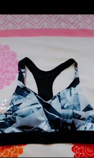 (Category: ) located in . Submitted by xinyi0409 (Listing ID 1100703408, Image 1). Description: .