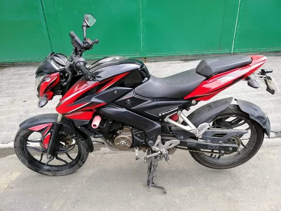 Rouser 150cc hot sale
