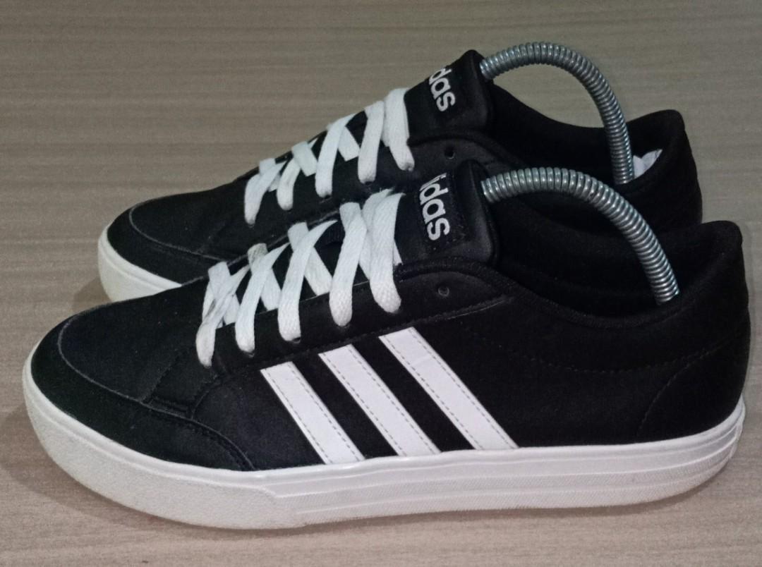 Adidas neo discount vs originals