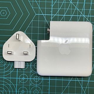New Apple 87W USB-C Power Adapter for MacBook Pro64084551107587110