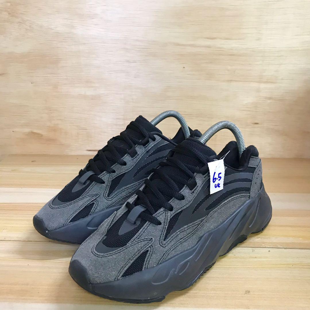 Yeezy 510 deals