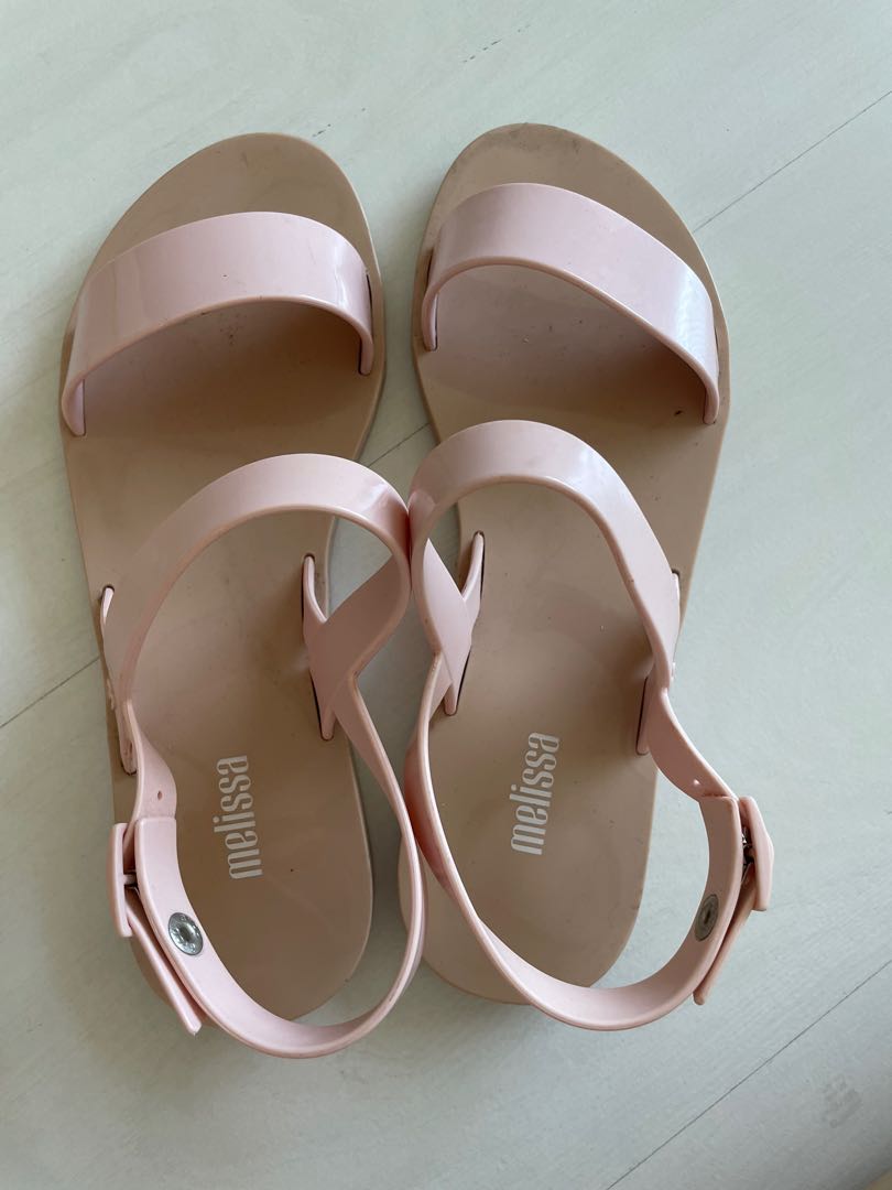 Melissa lip outlet ad sandals