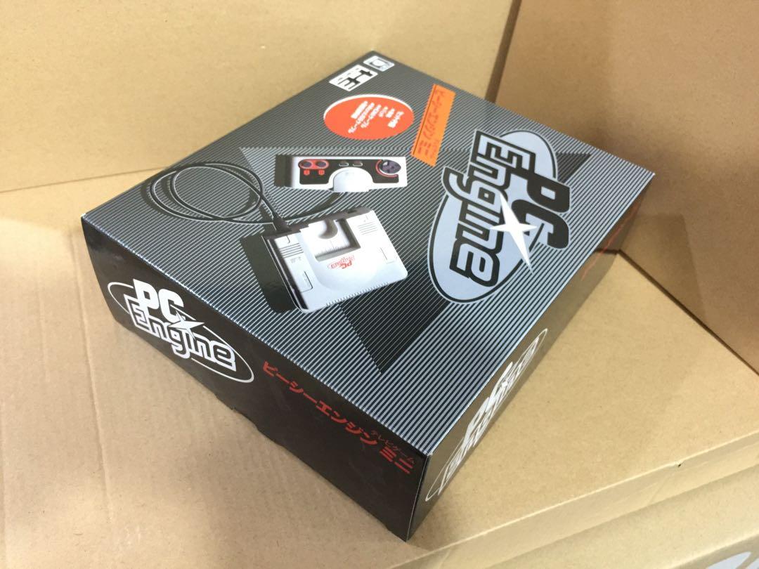 全新PC Engine Mini 遊戲機 Brand New PC Engine Mini Retro Game Console （分類：遊戲週邊商品）位於 Hong Kong。 由 gadgetbox 提交（商品編號 1100898896，圖片 2）。簡介： 全新PC Engine Mini 遊戲機 保證全新未使用過, 8直角靚盒, 非常適合收藏 內置58款經典 PC Engine 遊戲 套裝內容 : PC Engine Mini 主機X1 、專用控制器×1個、 USB數據線 (電源供應)×1根、HDMI數據線×1根、使用說明書X1 PC Engine Mini 遊戲機介紹頁面 - https://www.youtube.com/watch?v=qRMRZDdZEng&t=626s Brand New PC Engine Mini Retro Game Console Guaranteed brand new and unused, suitable for collection Bu