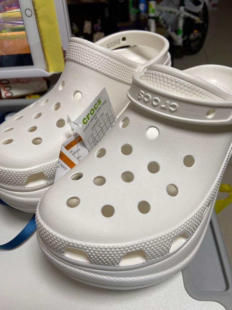 Crocs Classic Bae Clog 白色厚底鞋全新8碼, 女裝, 鞋, 拖鞋- Carousell