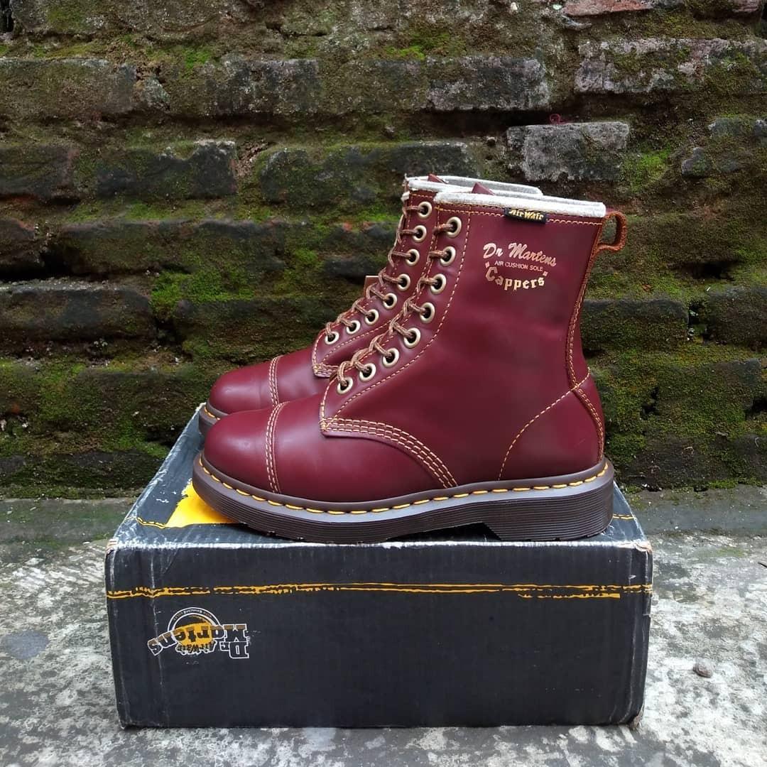 Martens hardlife store