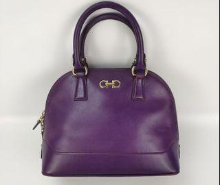 Ferragamo 貝殼包