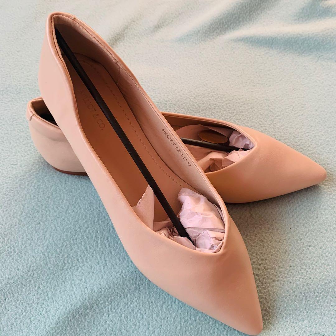 Closed best sale flat shoes