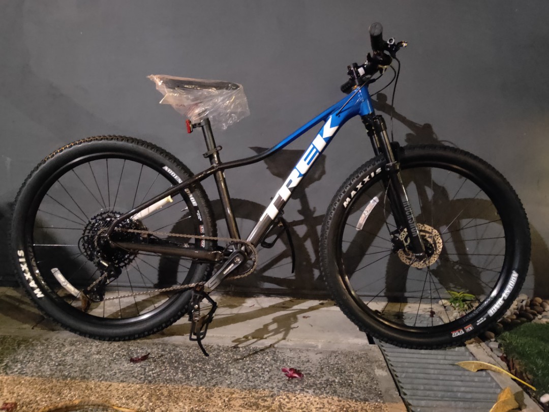 Trek Marlin 8 mountain bike mtb 27.5er 