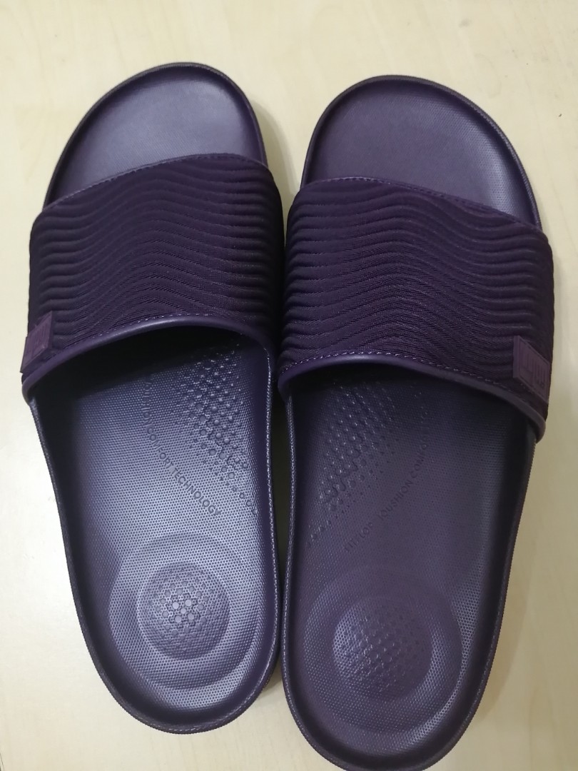 moschino slides gold