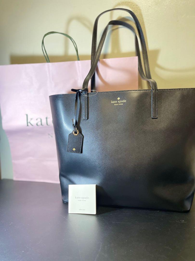 Ks tote bag black Medium Jannie (Category: Luxury Bags & Wallets) located in San Pedro. Submitted by queenhfashionbrands (Listing ID 1100938496, Image 2). Description: KS BLACK TOTE Medium Jannie.