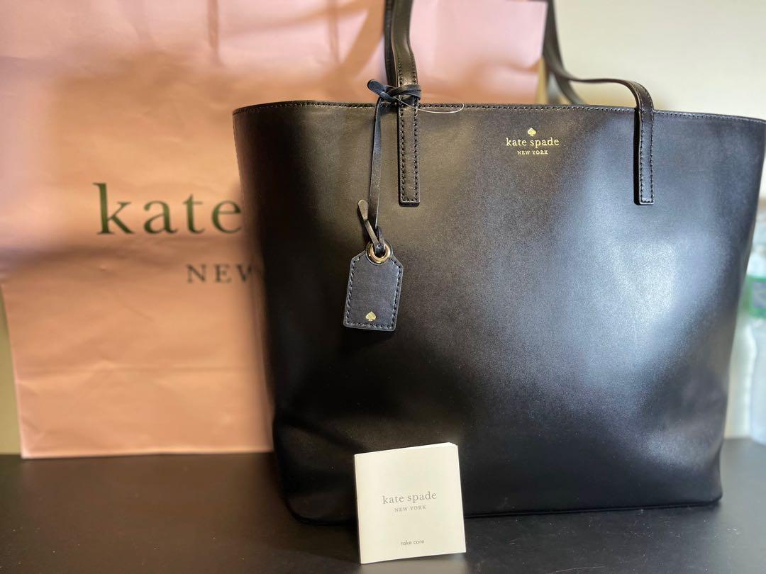 Ks tote bag black Medium Jannie (Category: Luxury Bags & Wallets) located in San Pedro. Submitted by queenhfashionbrands (Listing ID 1100938496, Image 1). Description: KS BLACK TOTE Medium Jannie.