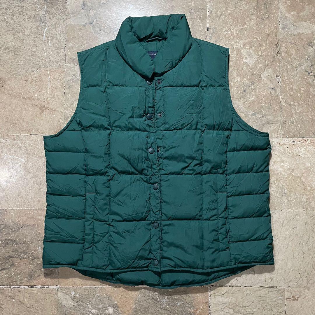 Lands' End Puffer Vest (Category: Coats, Jackets and Outerwear) located in Paranaque City. Submitted by _thebasement (Listing ID 1100897994, Image 1). Description: 9.5/10 All items needs wash! XL on tag but best fit L.