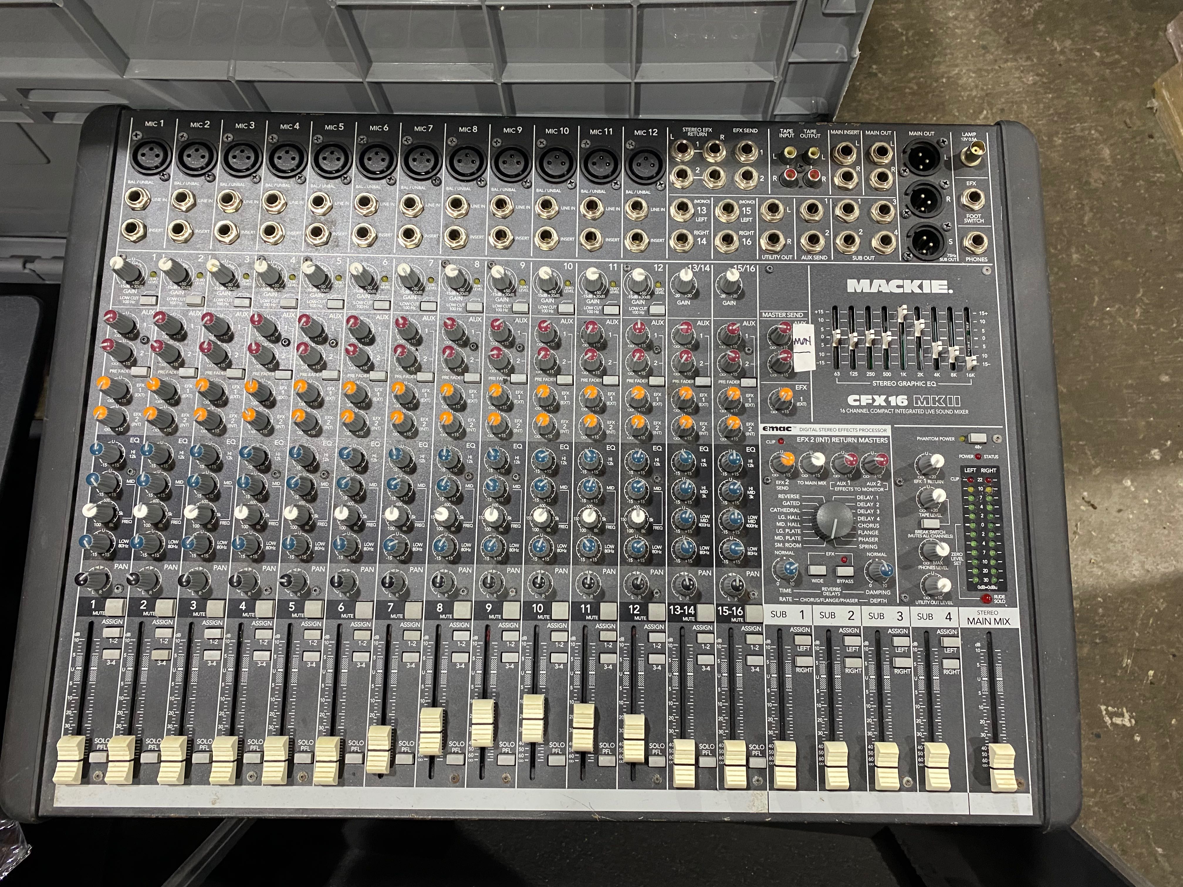 Mackie CFX16 Mixer, Audio, Other Audio Equipment on Carousell
