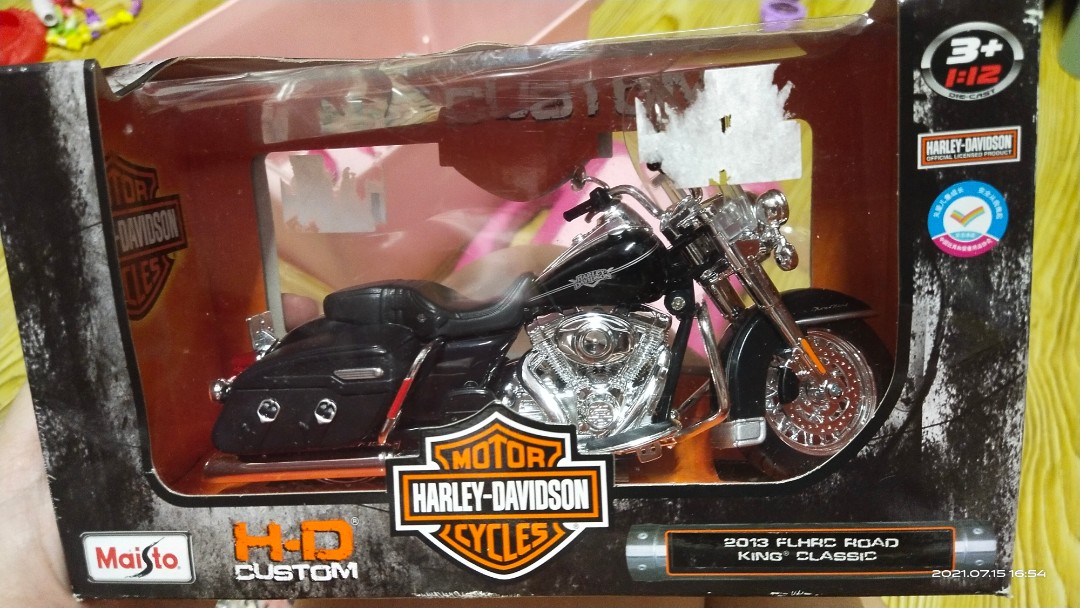Maisto Harley Davidson HD custom diecast, Hobbies & Toys, Toys & Games on  Carousell