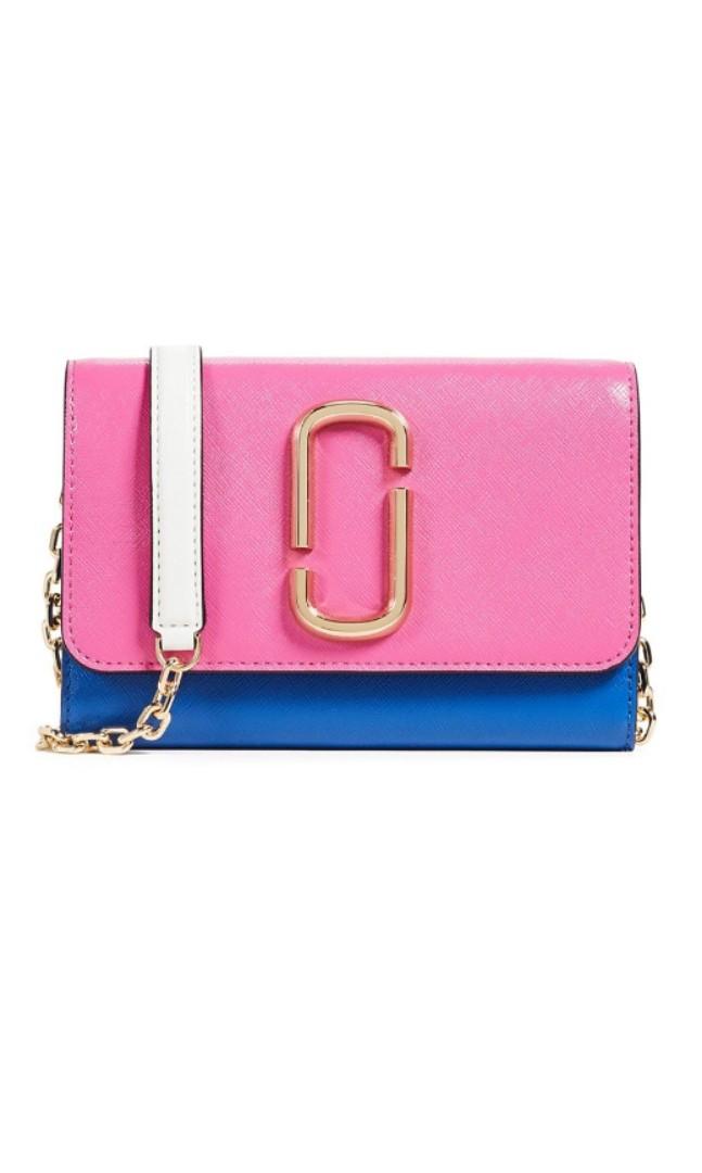 Marc Jacobs Snapshot Wallet on Chain in vivid pink, Women's Fashion, Bags & Wallets, Crossbody
