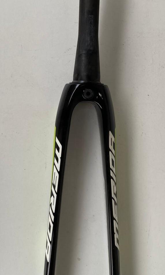 Merida fork outlet
