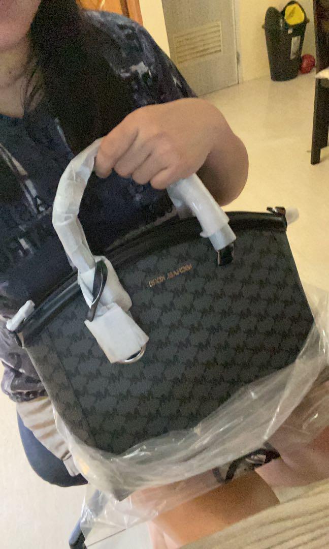 Yara large logo satchel shop