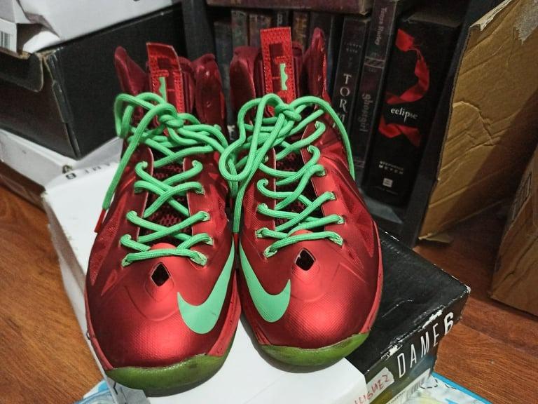 Lebron x christmas edition store