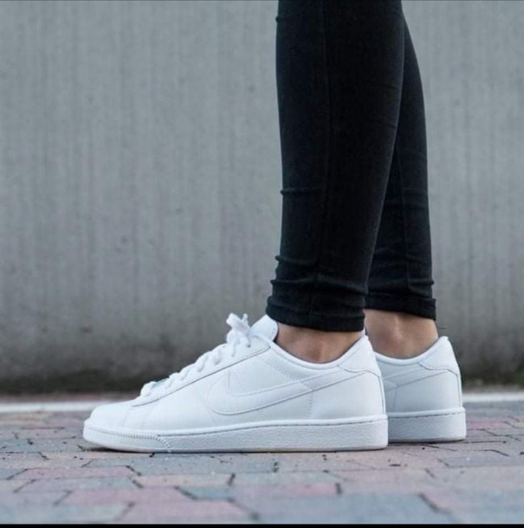 Tennis nike classic hot sale