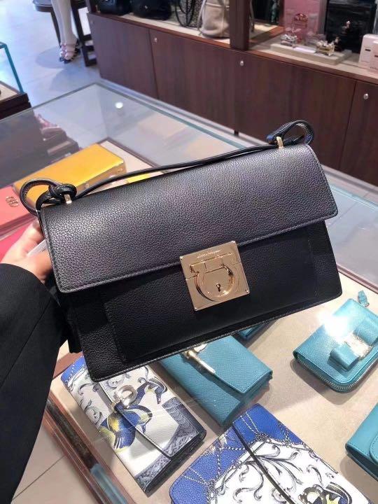 Salvatore ferragamo hotsell aileen bag