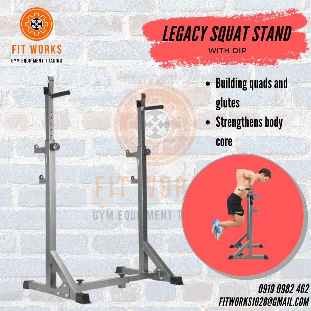 Squat rack with dip station, Sports Equipment, Exercise & Fitness