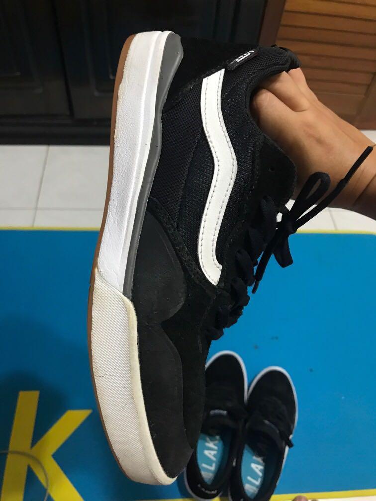 Vans Ultrarange Pro 2 Men s Fashion Footwear Sneakers on Carousell