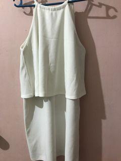 White sleeveless dress