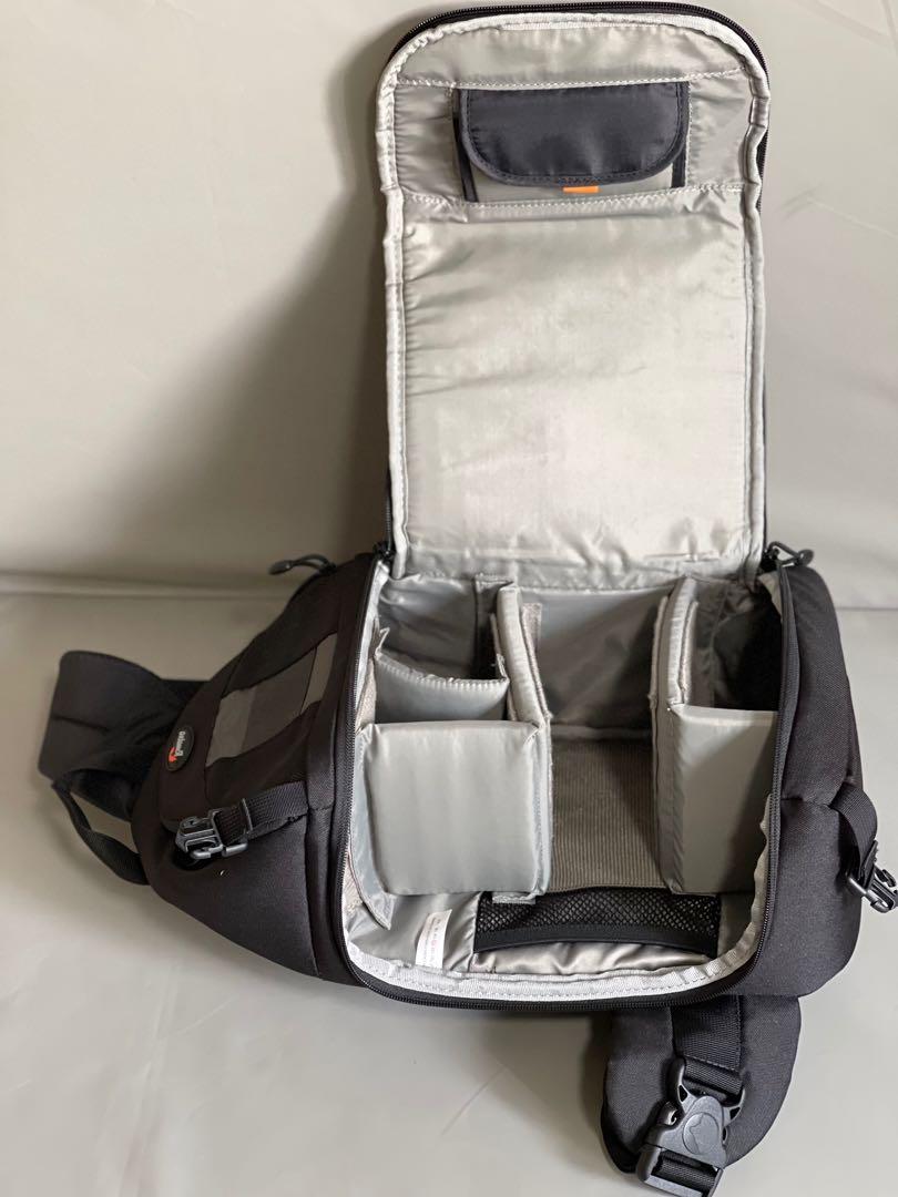 Backpack (Category: Camera Bags & Carriers) located in Singapore. Submitted by denise2019 (Listing ID 1101081335, Image 5). Description: Size 25X20X40cm.