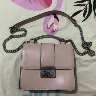 (Kategori: ) berada di . Dikirim oleh hollacloset (ID iklan 1101119305, Gambar 1). Deskripsi: .