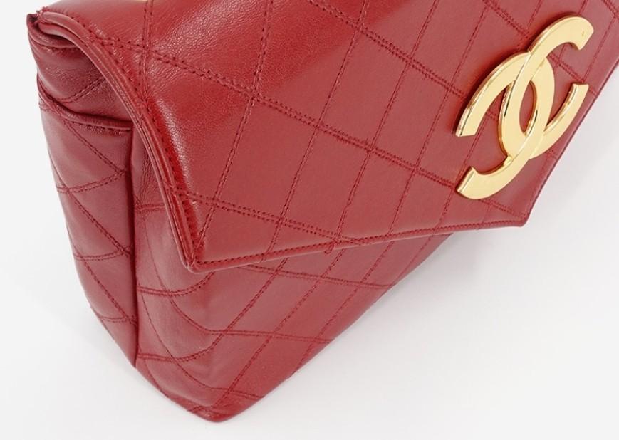 Chanel Vintage Red Calfskin Big CC Logo Pin Envelope Shoulder Bag, Women's  Fashion, Bags & Wallets, Shoulder Bags on Carousell