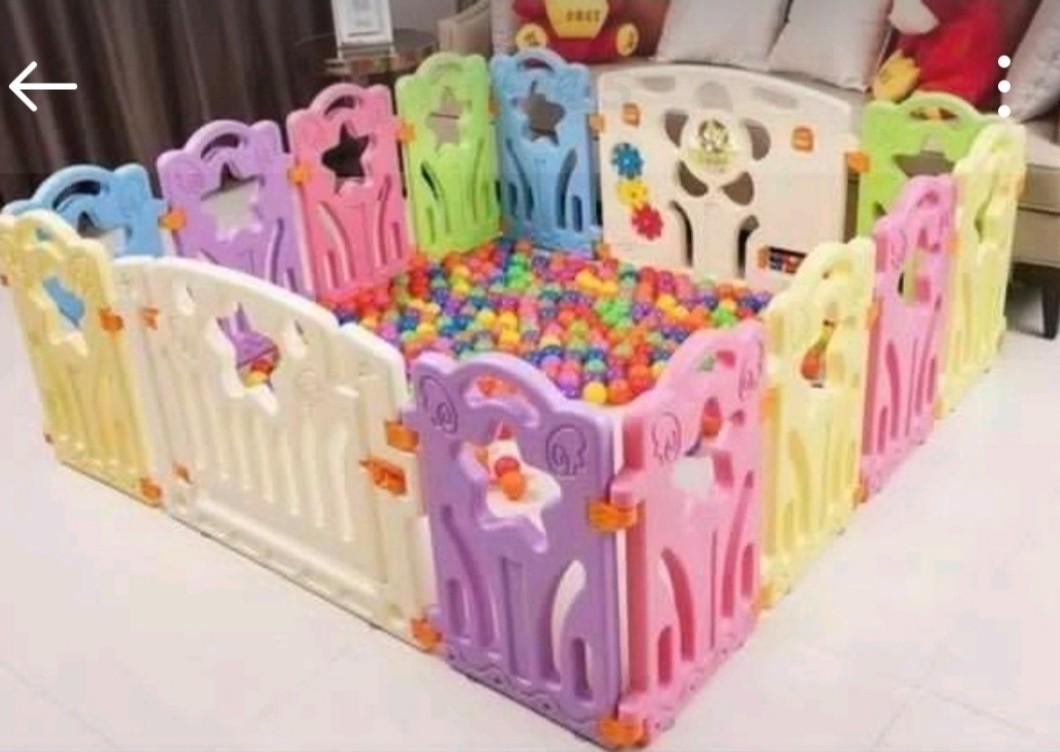 Colourful playpen in great condition