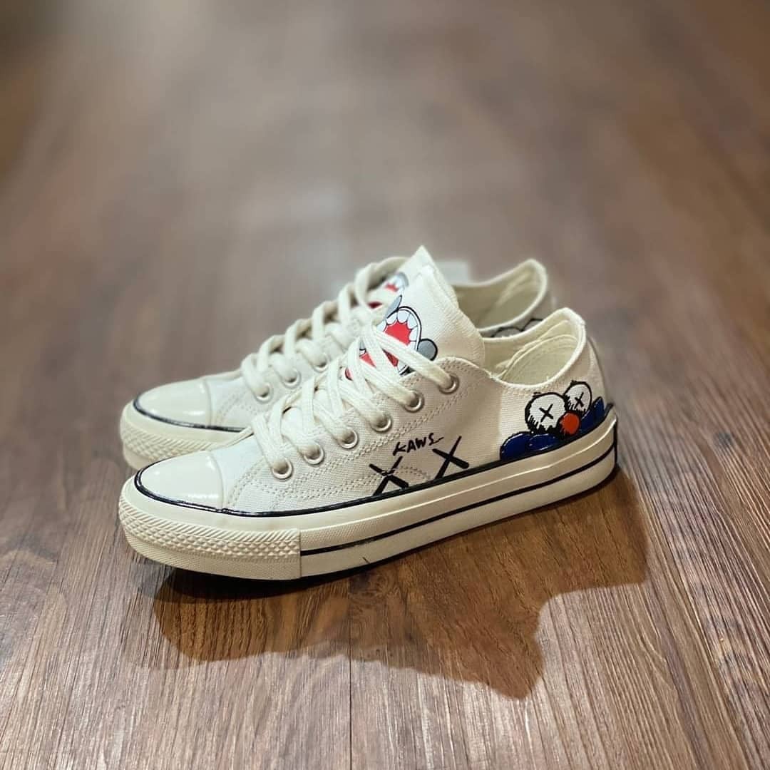 CONVERSE KAWS LOW WHITE BNIB VIETNAM
