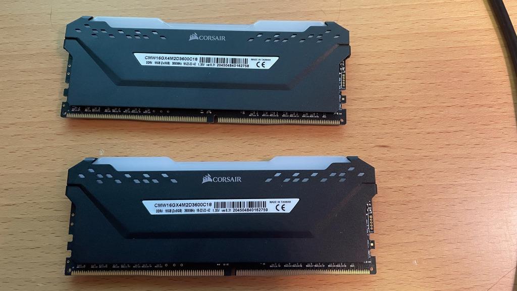 CORSAIR Vengeance RGB PRO 16GB 2 x 8GB DDR4 3600MHz C18 DIMM