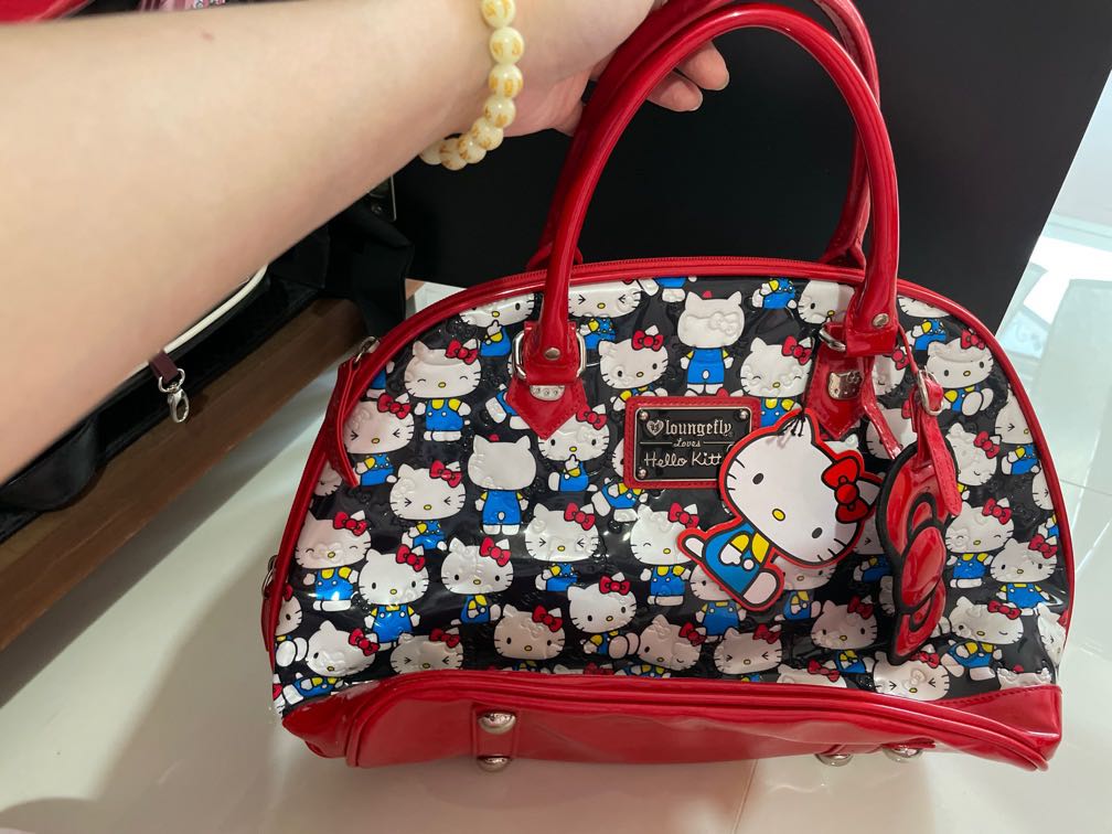 Hello kitty Bag(Hand carry) from US, Women's Fashion, Bags & Wallets