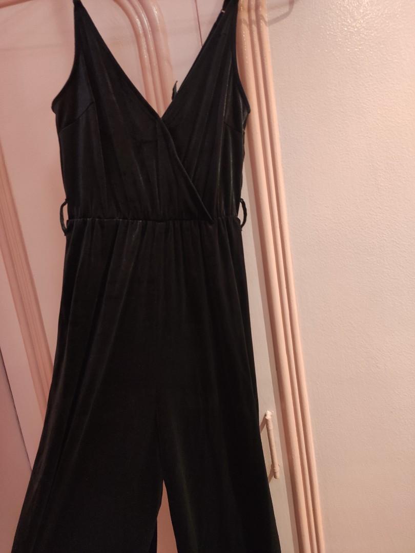 H M Black Velour Jumpsuit Women s Fashion Dresses Sets Jumpsuits on Carousell