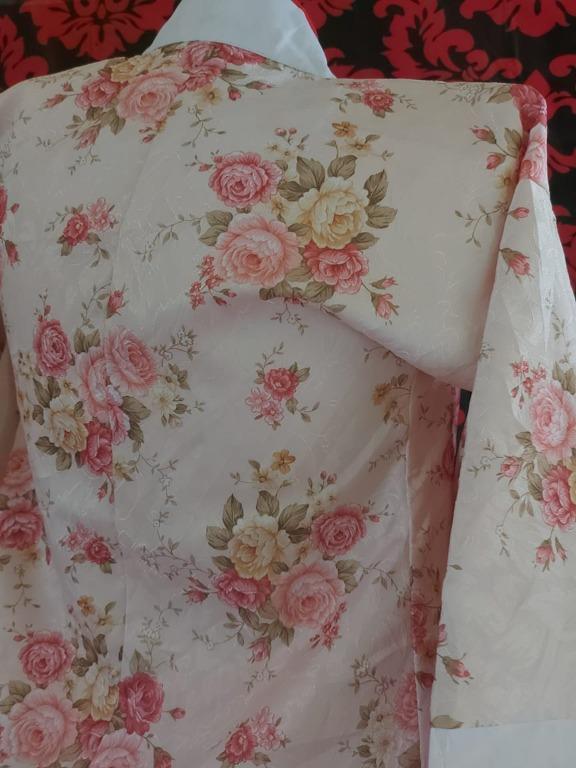 Japanese Kimono Cardigan (Category: Traditional & Ethnic wear) located in Angeles City. Submitted by roshangaming (Listing ID 1101091846, Image 2). Description: Japanese Kimono/Cardigan 250 Size: Xs-Small Pwedeng pang costume, Lingerie, Sexy time, or Semi-formal attire, pang-photo shoot pwede din. Sexy ka dito boss madam. Baka makita ka ni Sasuke, Rukawa, Mainlab siya sayo. Unworn Hindi faded, tulad ng pagmamahal niya sayo. char. Pick up: ilead s