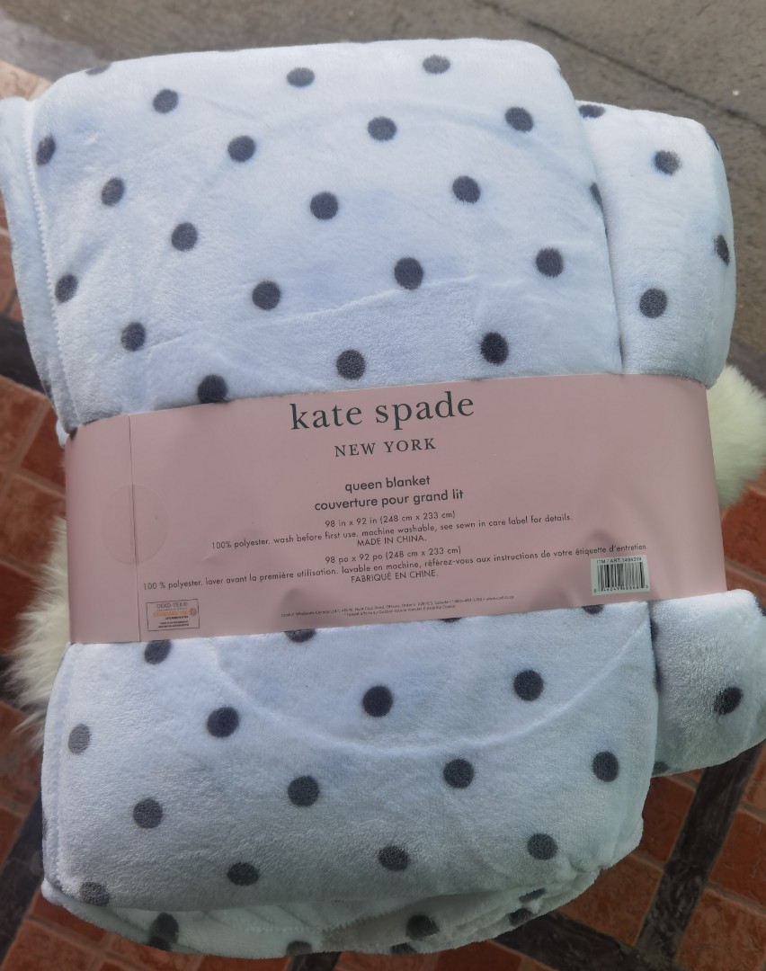 Kate Spade Queen Size White Blanket, Furniture & Home Living, Home  Improvement & Organization, Home Improvement Tools & Accessories on  Carousell