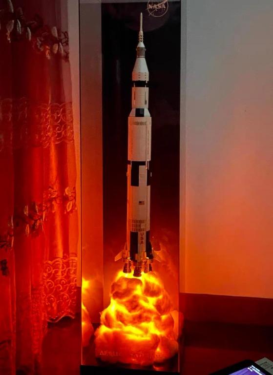 Lego saturn 5 display top