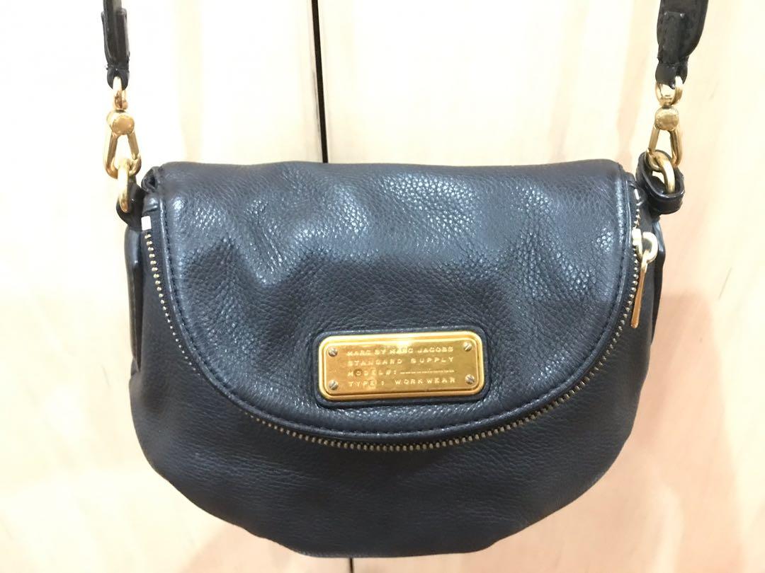 marc jacobs mini natasha leather crossbody bag, Women's Fashion, Bags