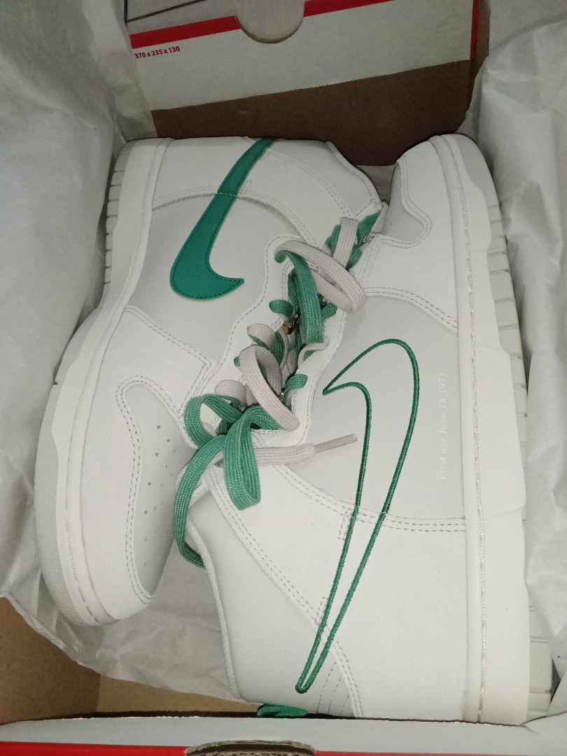 Nike Dunk 'First Use', Men's Fashion, Footwear, Sneakers on Carousell