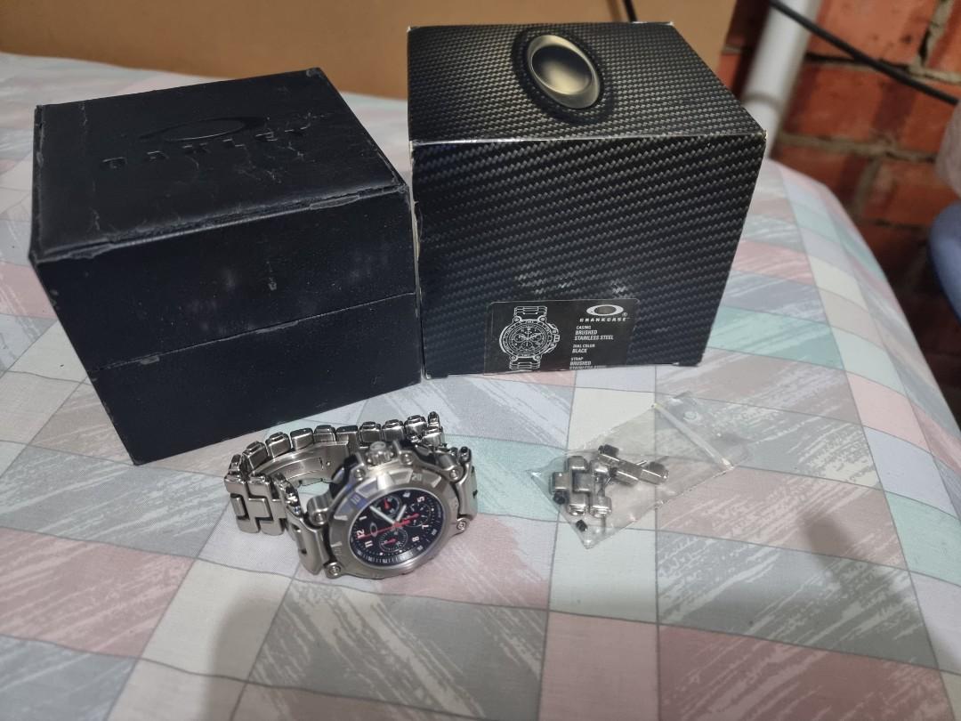 oakley crankcase watch
