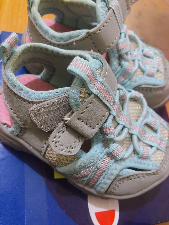 Champion shoes online size 4
